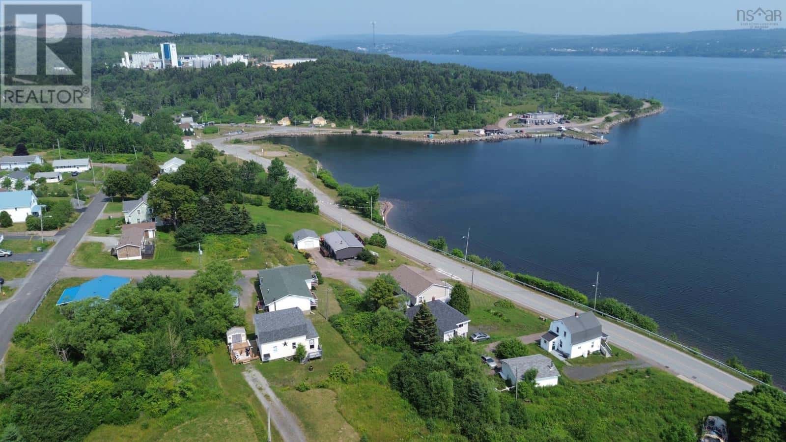 9 Somers View — Mulgrave, Nova Scotia - Photo 4 of 30