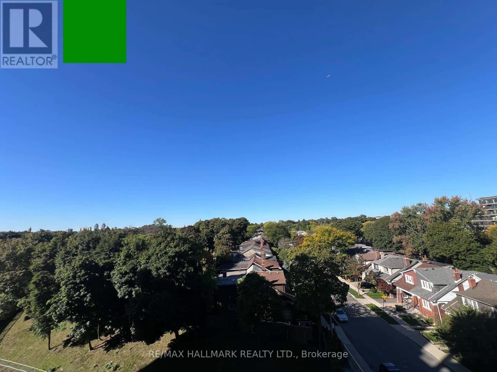 Toronto (Yonge-Eglinton) — Toronto (Yonge-Eglinton) - Photo 4 of 25