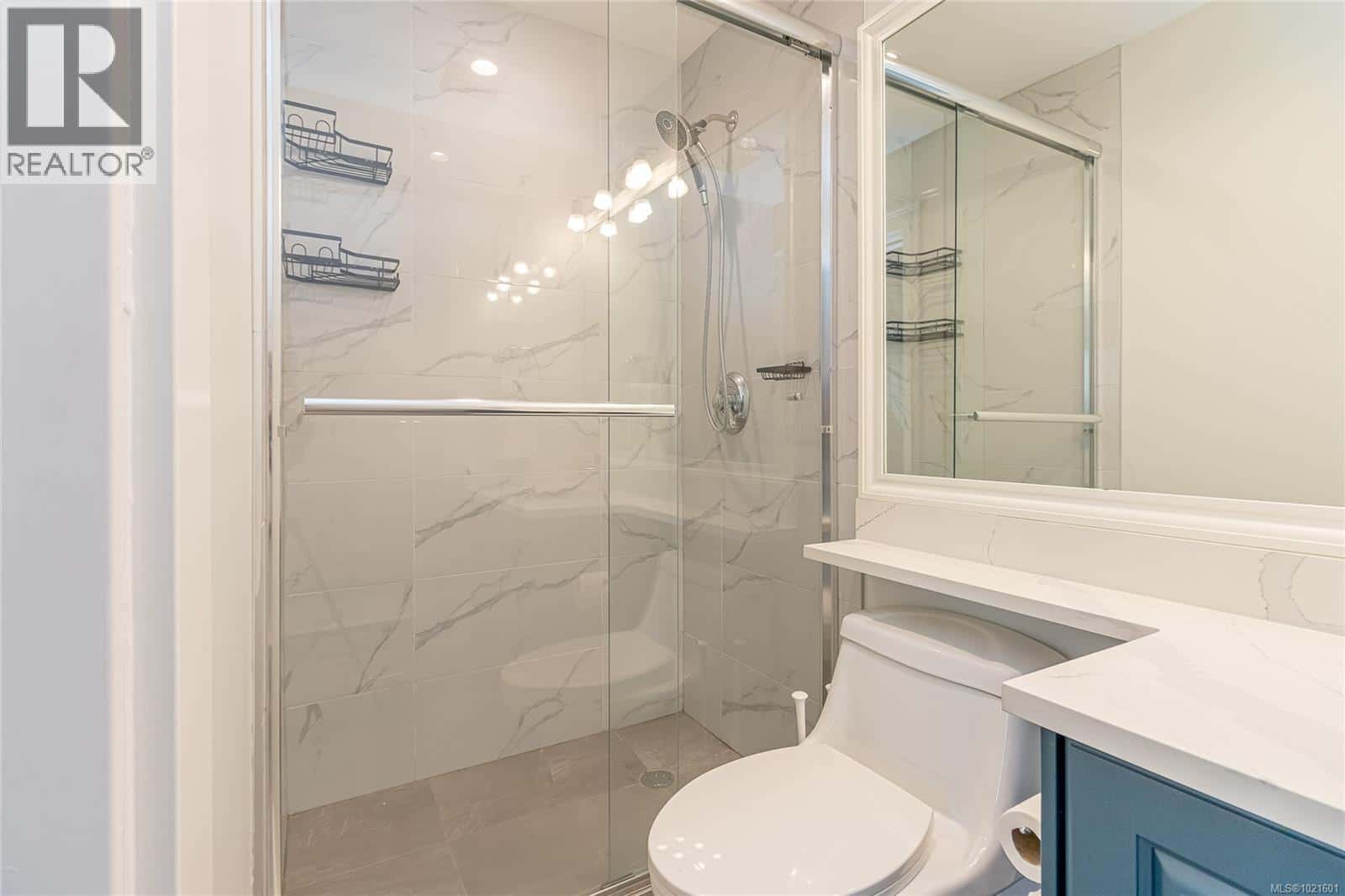 Duncan — Duncan - Photo 2 of 48