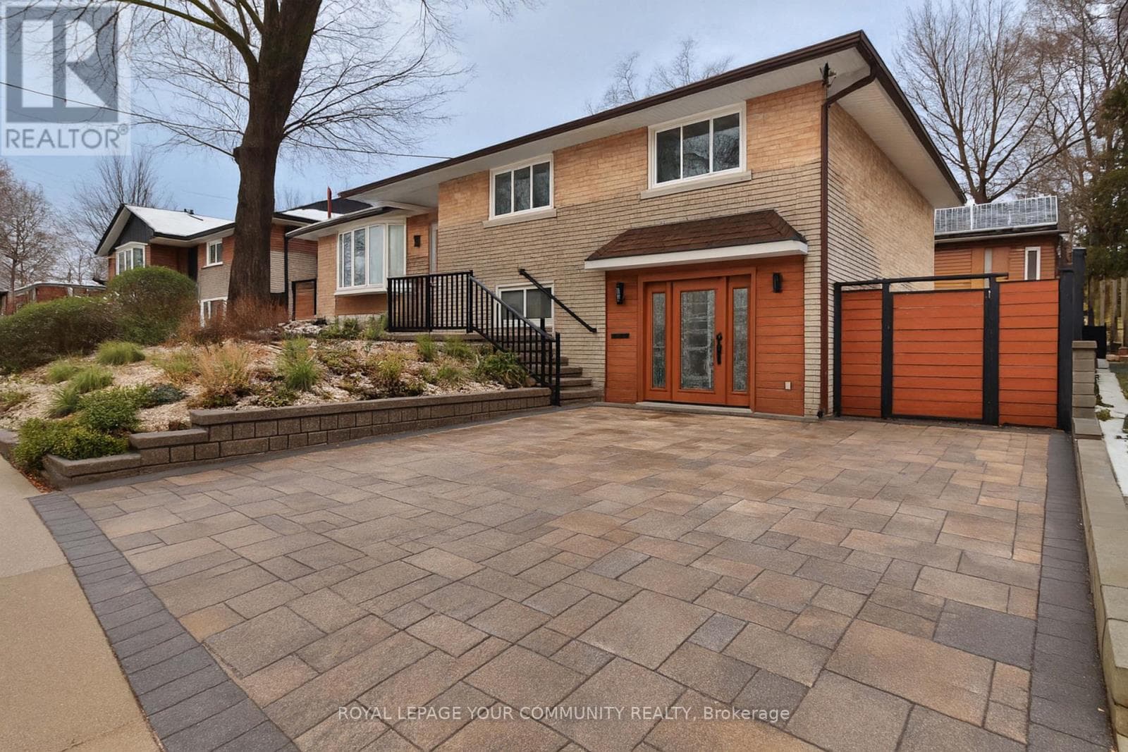 Toronto (Woburn) — Toronto (Woburn) - Main photo