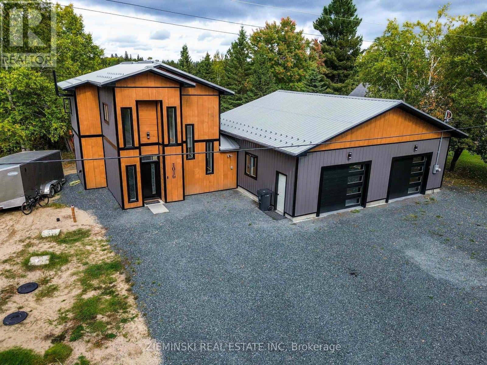 1016 HIGHWAY BEACH ROAD — Iroquois Falls, Ontario - Photo 3 of 44