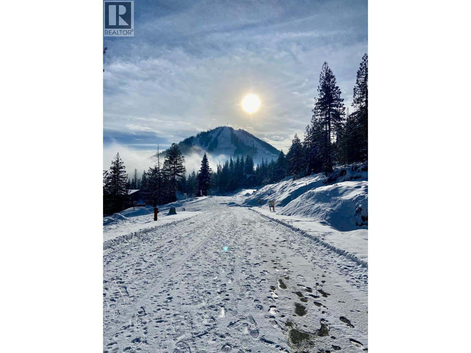 Rossland — Rossland - Photo 2 of 18