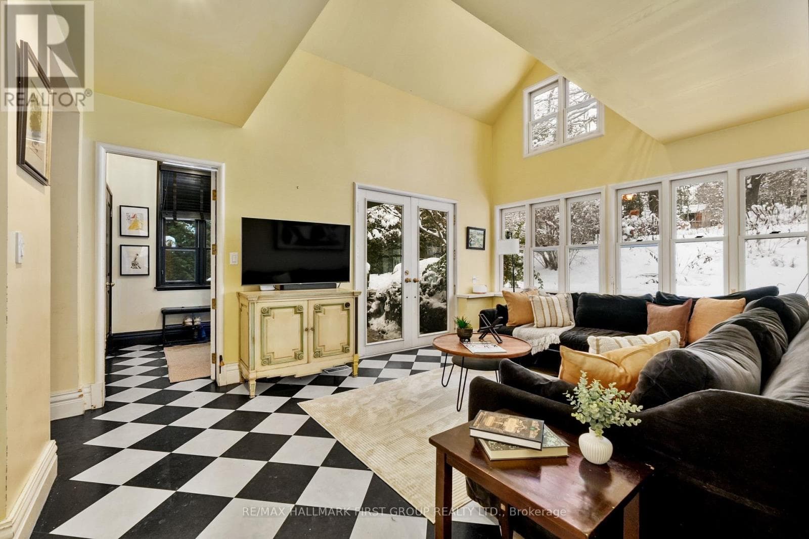 Port Hope — Port Hope - Main photo