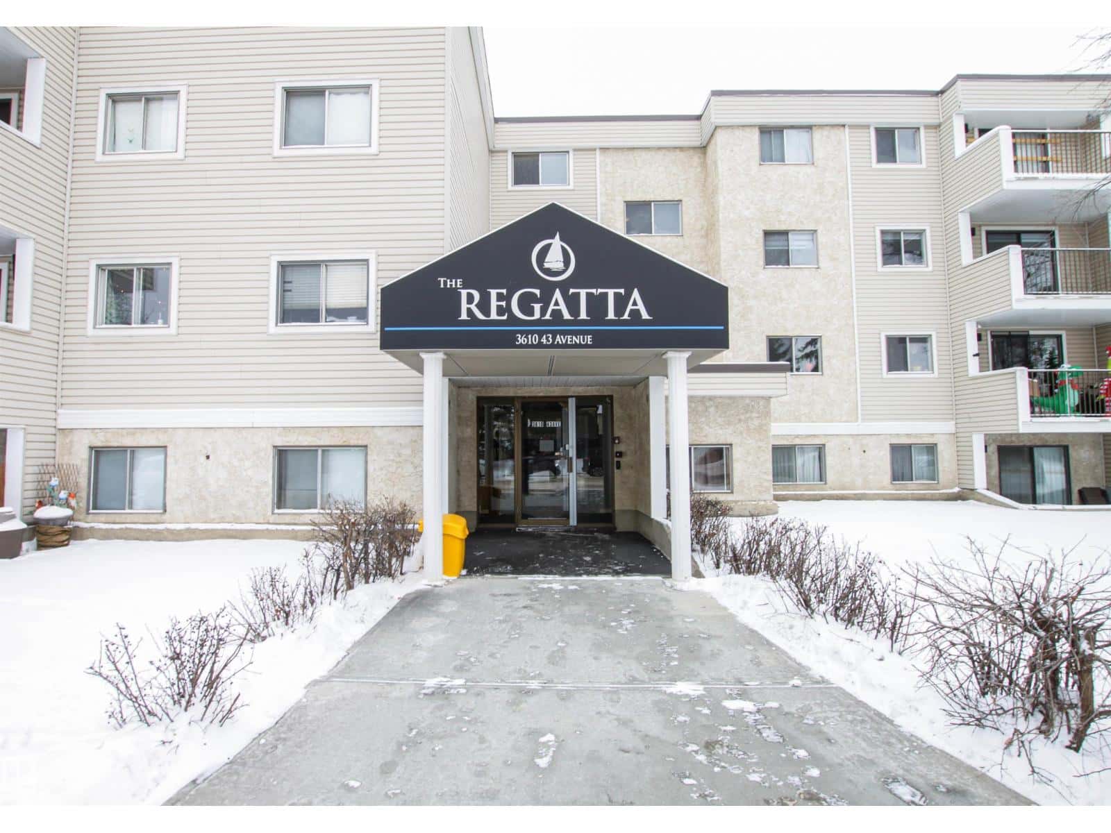 Edmonton — Edmonton - Photo 3 of 26