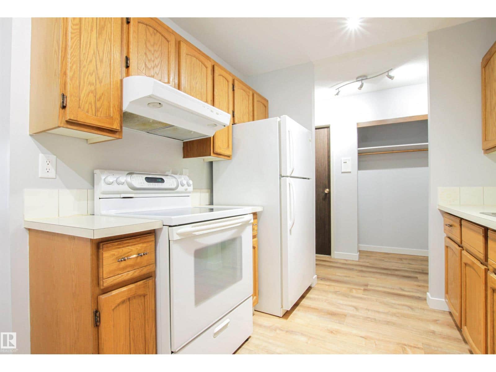 #108 3610 43 AV NW - Photo 5 of 26, Edmonton, Alberta