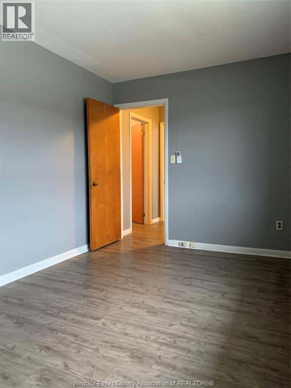 1203 FAITH DRIVE — Lakeshore - Photo 5 of 44