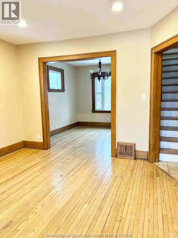 Windsor — Windsor - Photo 3 of 17