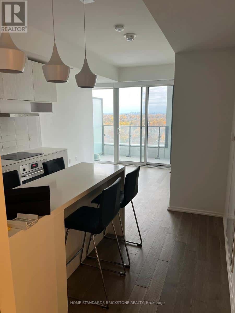 Toronto (Mount Pleasant West) — Toronto (Mount Pleasant West) - Photo 2 of 33