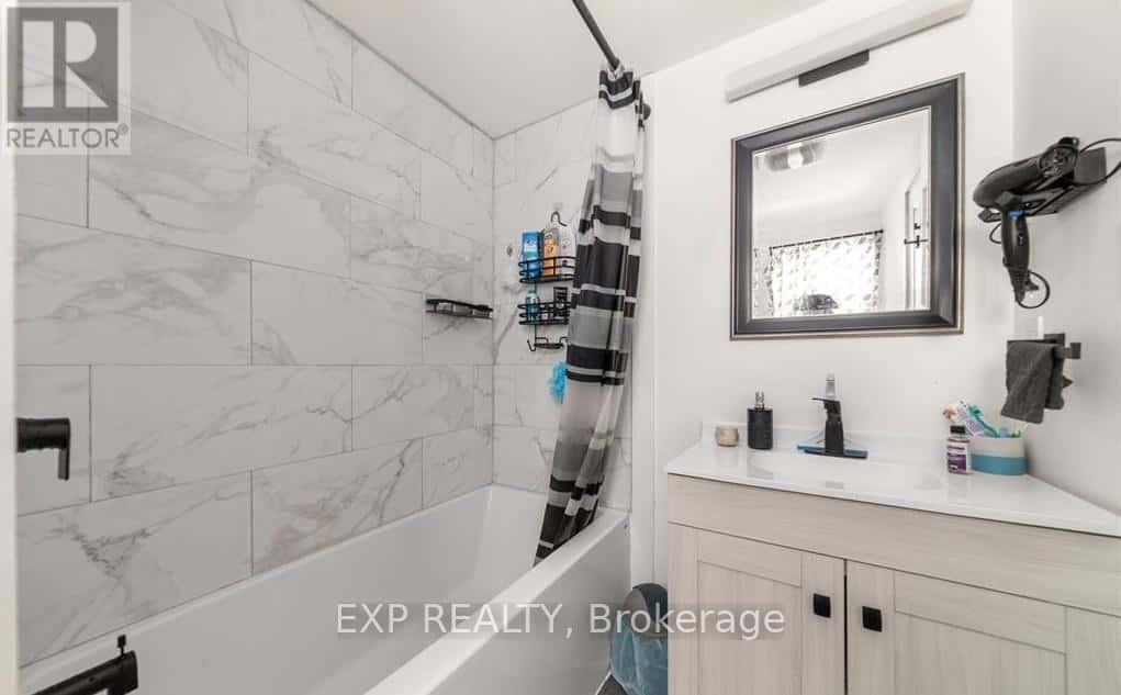 UNIT B - 89 COLLEGE STREET E — Belleville (Belleville Ward) - Photo 4 of 7