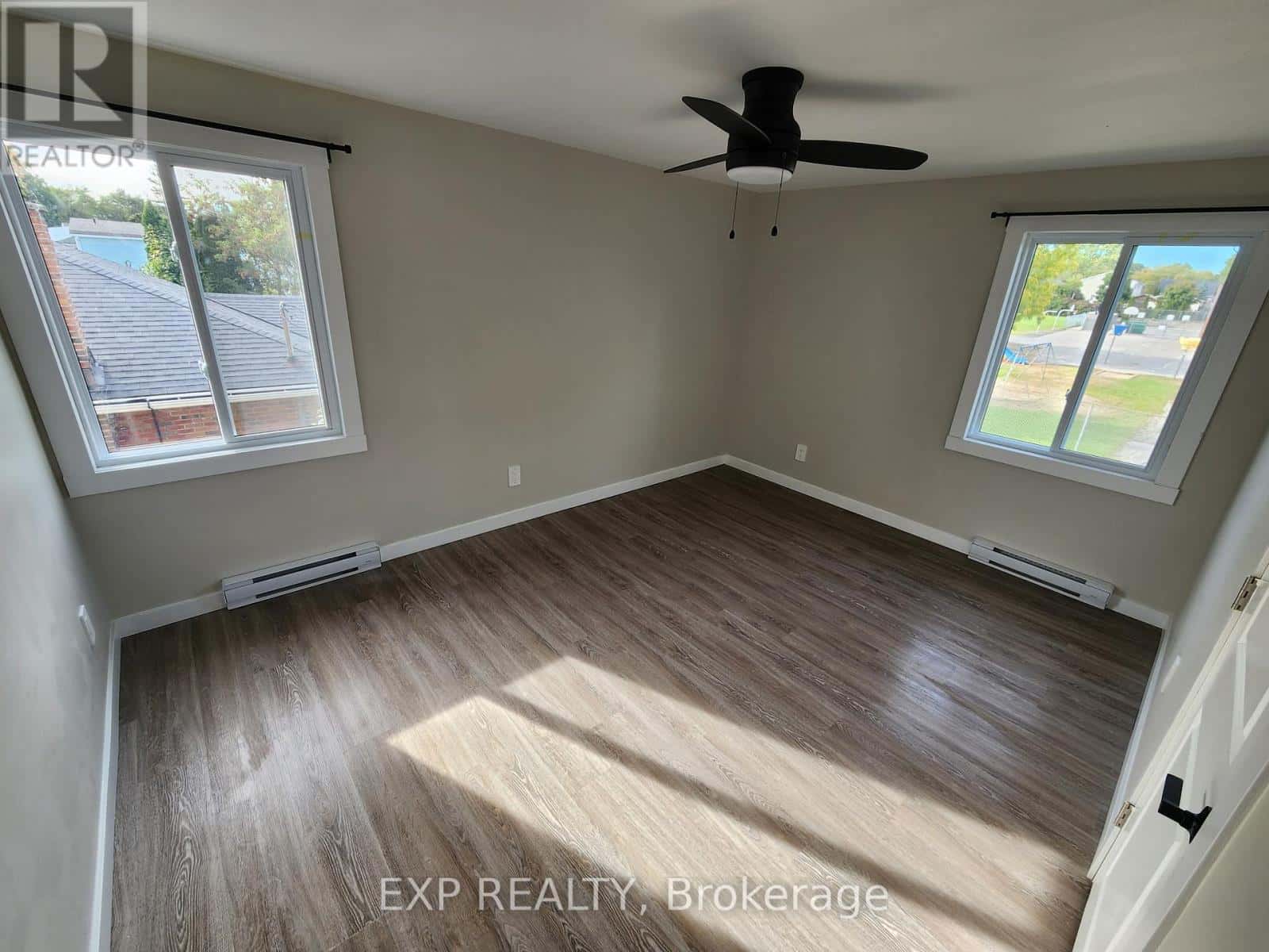 UNIT B - 89 COLLEGE STREET E — Belleville (Belleville Ward) - Photo 3 of 7