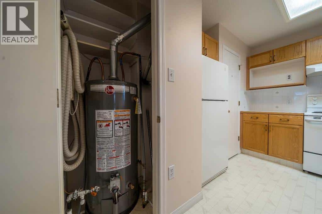 Medicine Hat — Medicine Hat - Photo 5 of 27