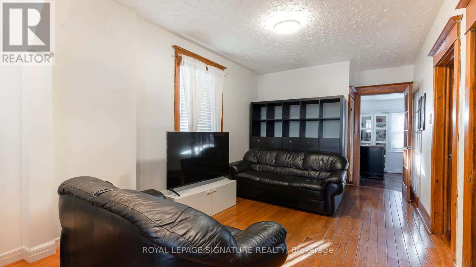 81 LAMBTON AVENUE — Toronto (Rockcliffe-Smythe), Ontario - Photo 4 of 22