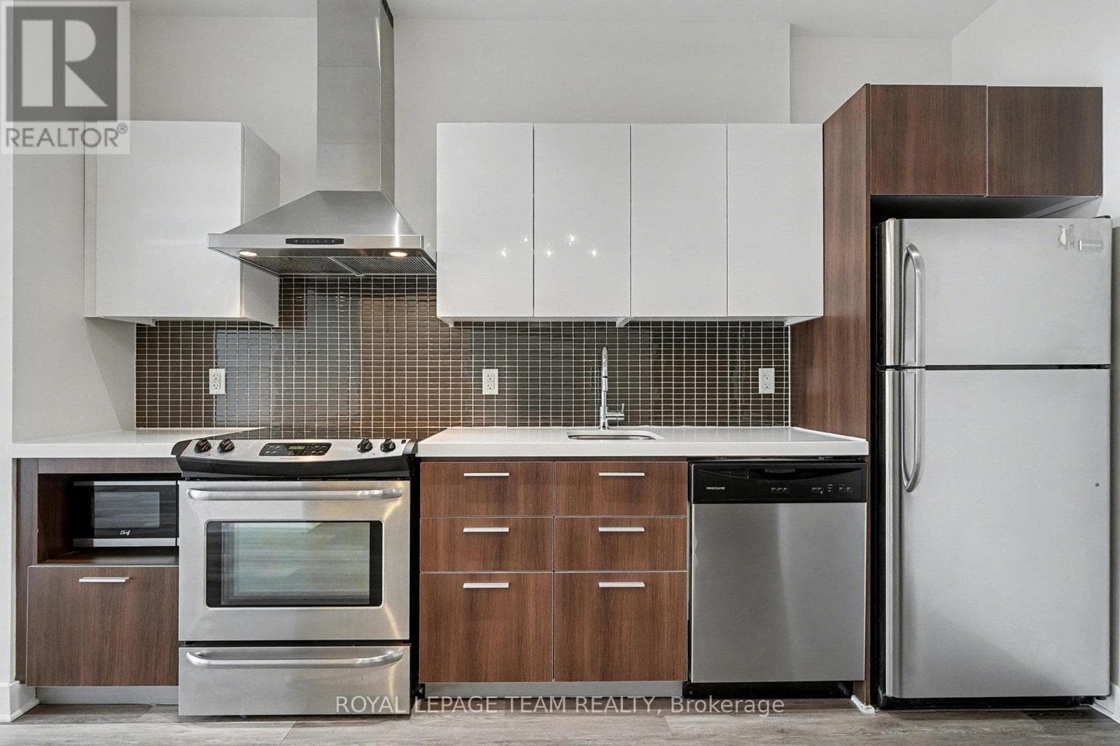 Ottawa — Ottawa - Main photo