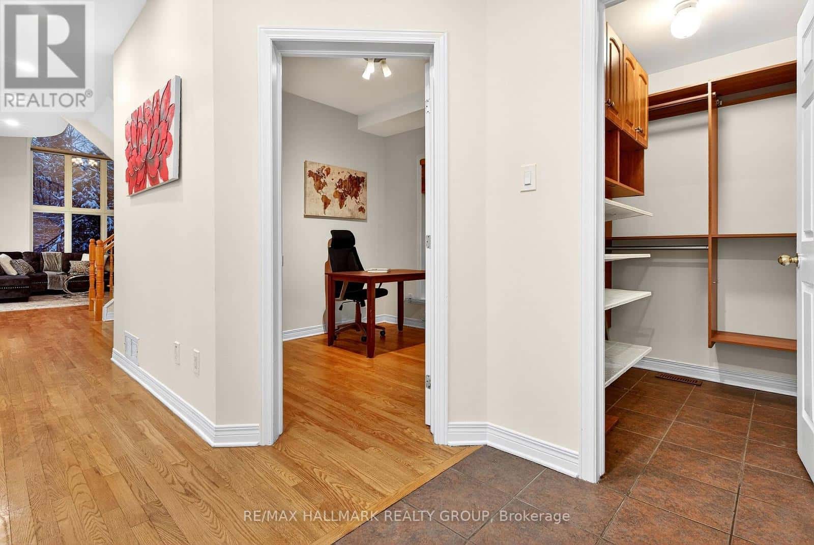 143 BOREALIS CRESCENT — Ottawa, Ontario - Photo 3 of 41