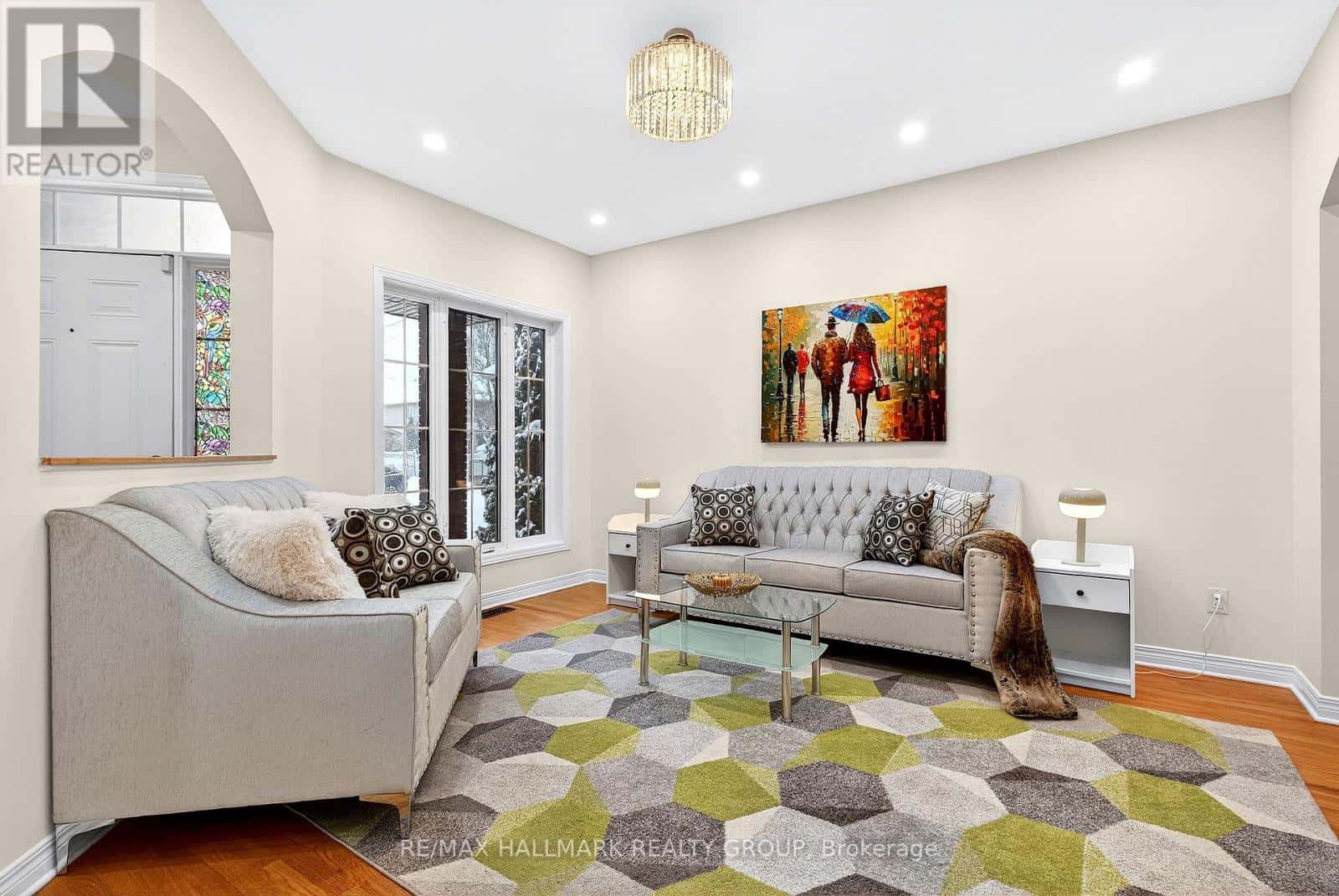 143 BOREALIS CRESCENT — Ottawa, Ontario - Photo 4 of 41