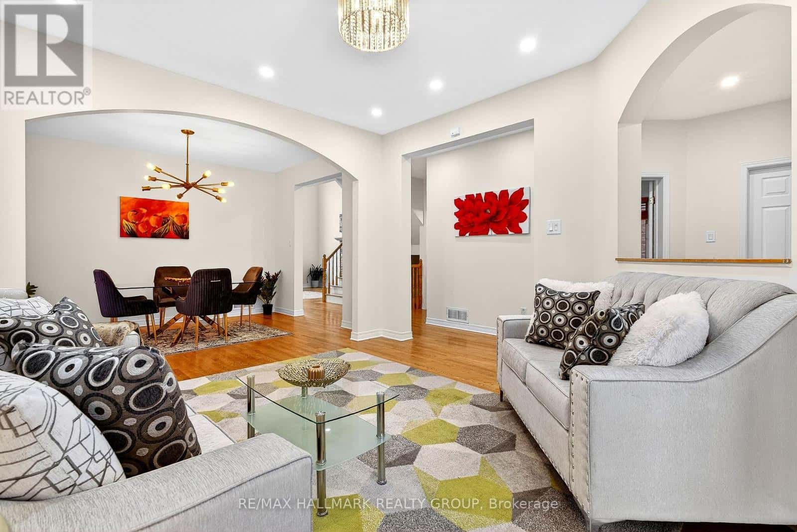 143 BOREALIS CRESCENT — Ottawa, Ontario - Photo 5 of 41