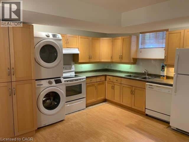 Waterloo — Waterloo - Photo 3 of 9