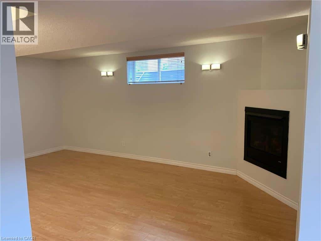 Waterloo — Waterloo - Photo 5 of 9