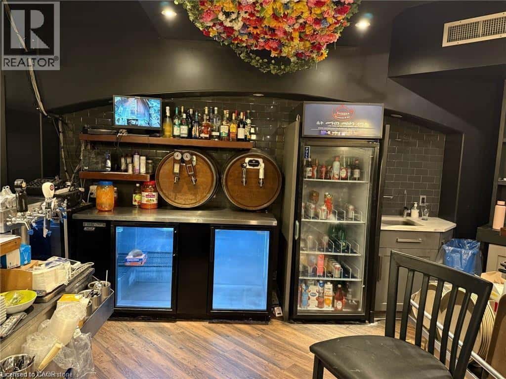 179 KING Street W — Kitchener - Photo 5 of 14