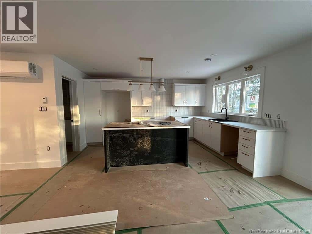 10 Rachel Street — Moncton, New Brunswick - Photo 2 of 20