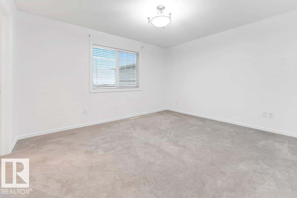 Edmonton — Edmonton - Photo 2 of 75