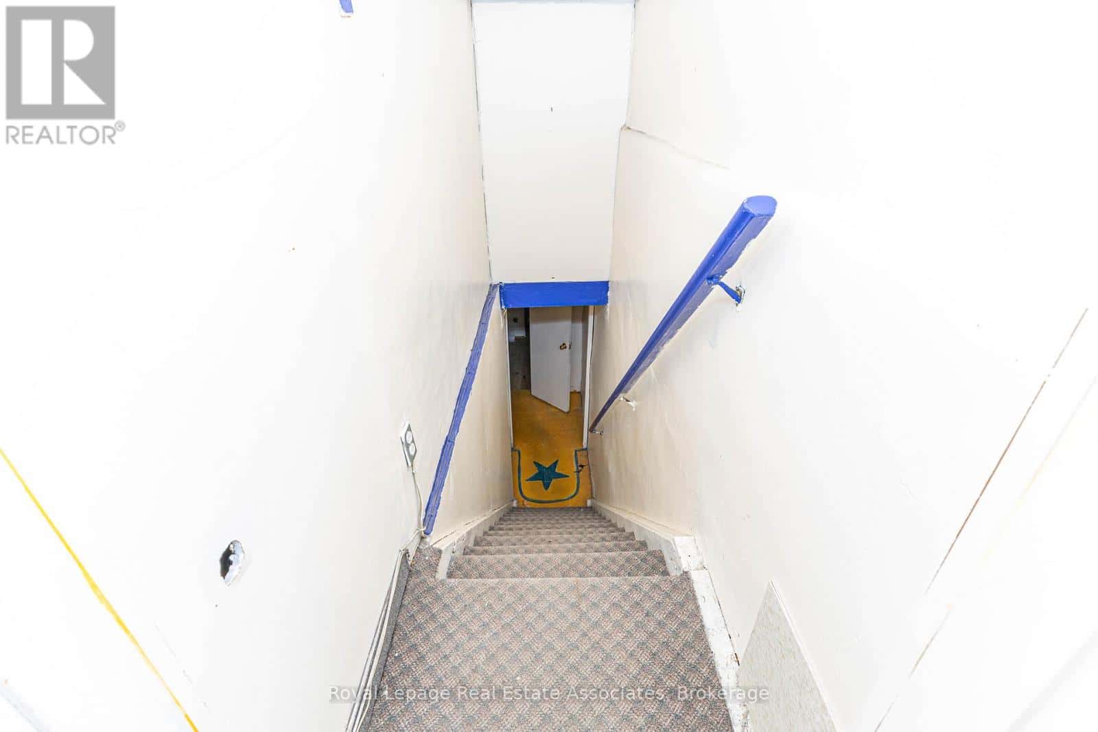 654 BLOOR STREET W — Toronto (Annex) - Photo 4 of 34