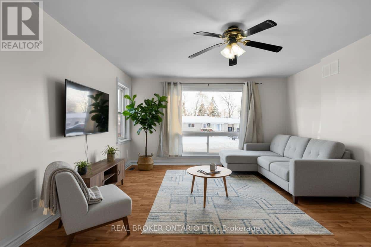 20 ROSE AVENUE — Orillia, Ontario - Photo 5 of 27