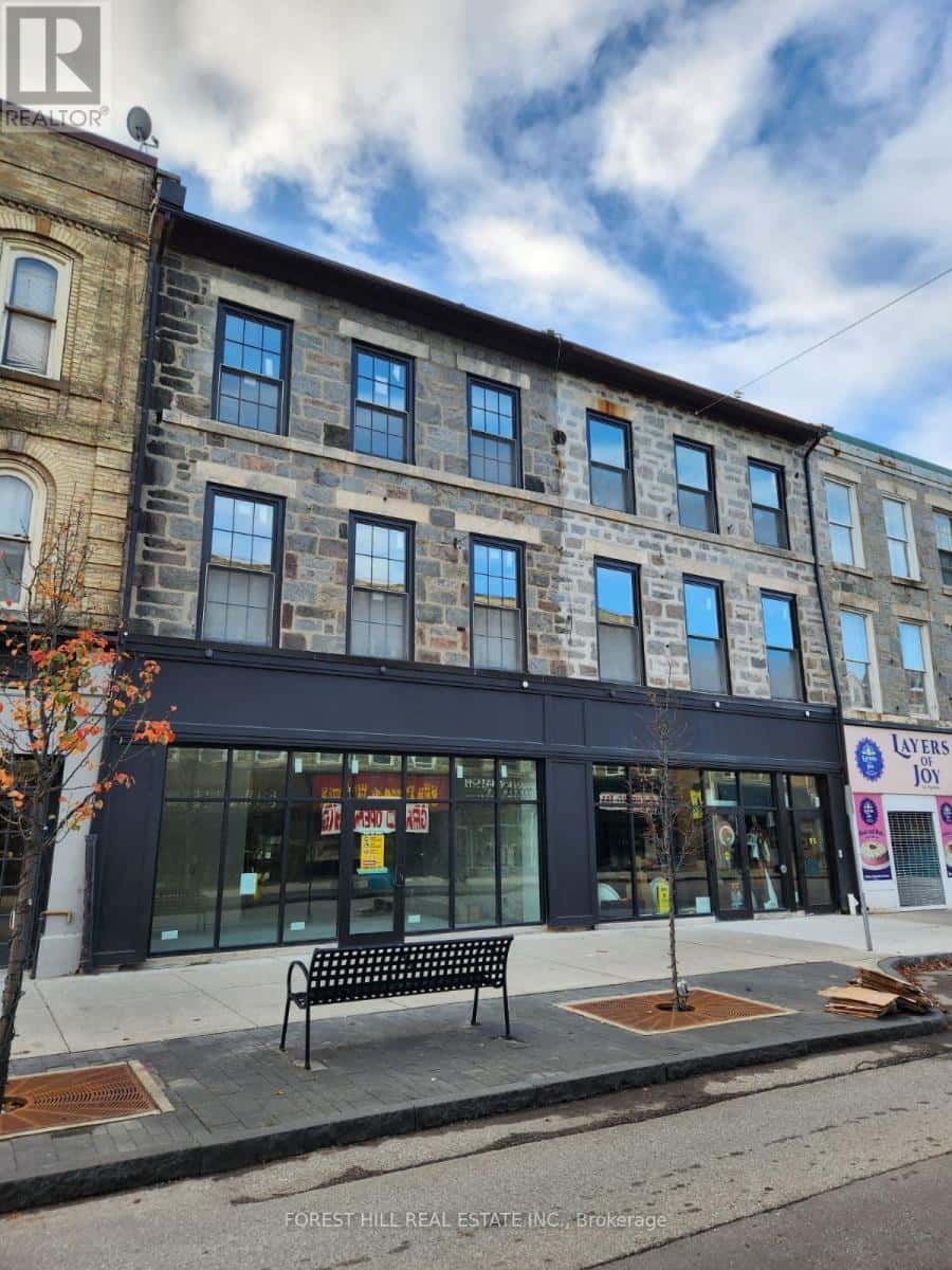 Cambridge — Cambridge - Photo 5 of 10