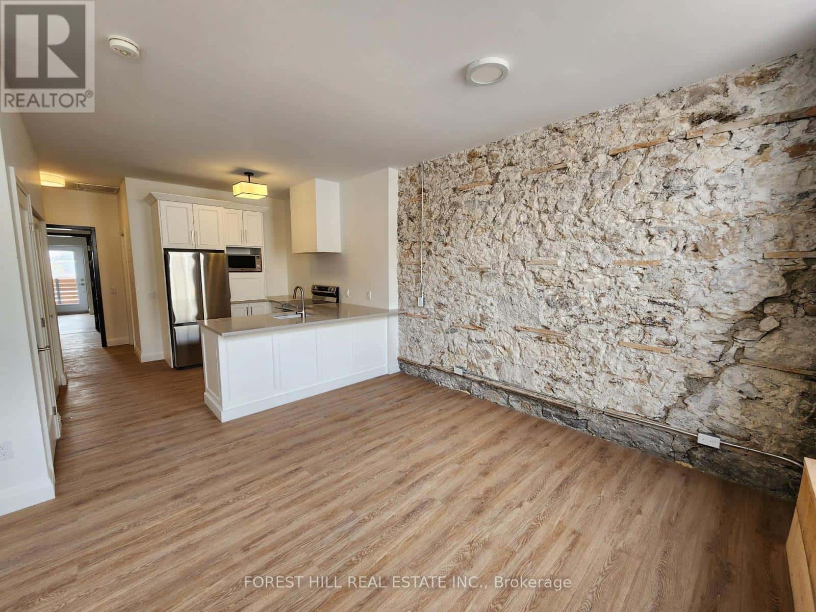 Cambridge — Cambridge - Photo 3 of 10