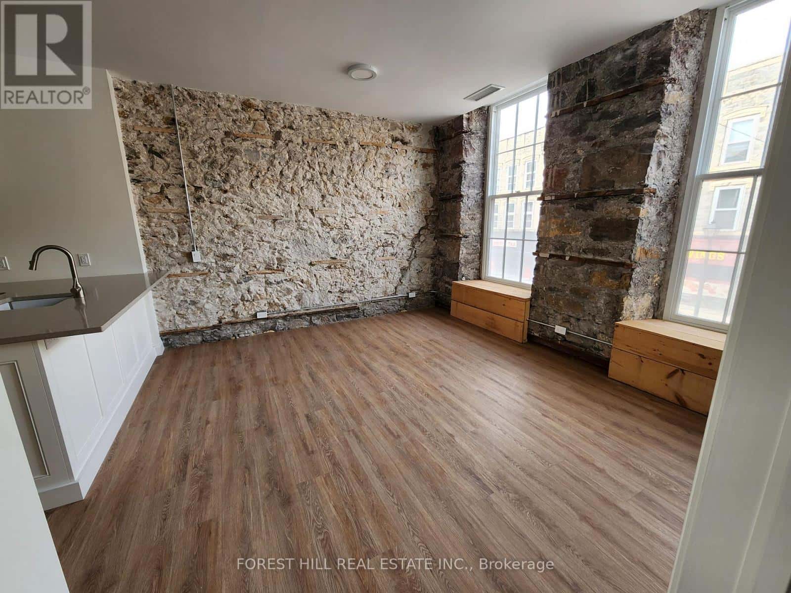 Cambridge — Cambridge - Photo 4 of 11