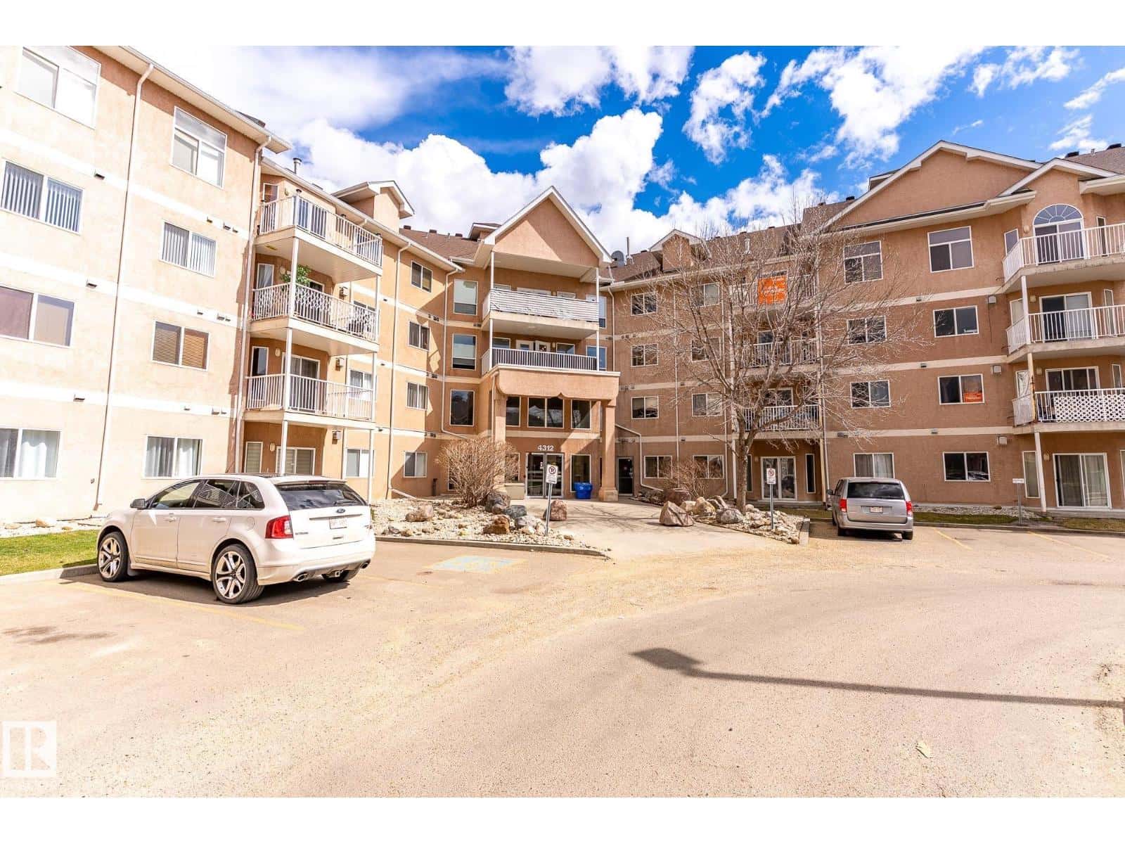 #223 4312 139 AV NW — Edmonton - Photo 2 of 41