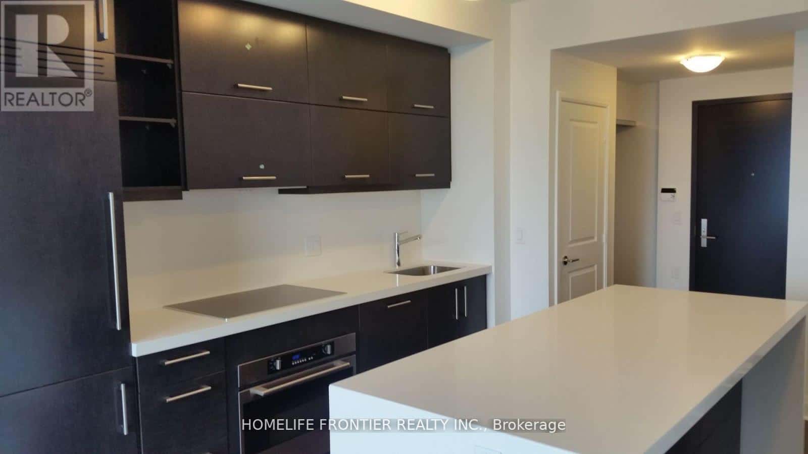 Toronto (Bay Street Corridor) — Toronto (Bay Street Corridor) - Photo 5 of 5