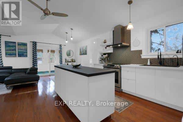 King (Pottageville) — King (Pottageville) - Photo 2 of 26