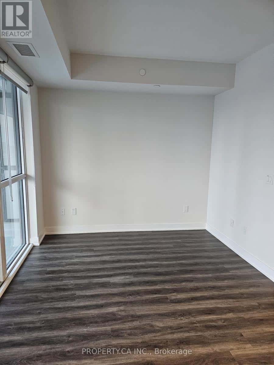 Mississauga (City Centre) — Mississauga (City Centre) - Photo 3 of 9