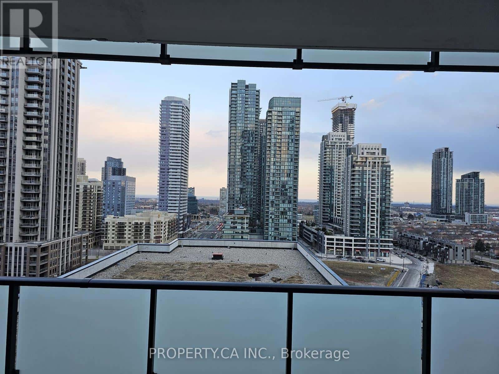 Mississauga (City Centre) — Mississauga (City Centre) - Photo 4 of 9