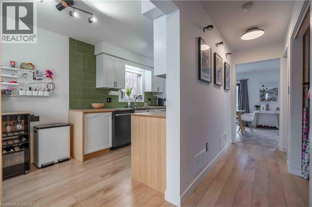 Beamsville — Beamsville - Photo 2 of 50