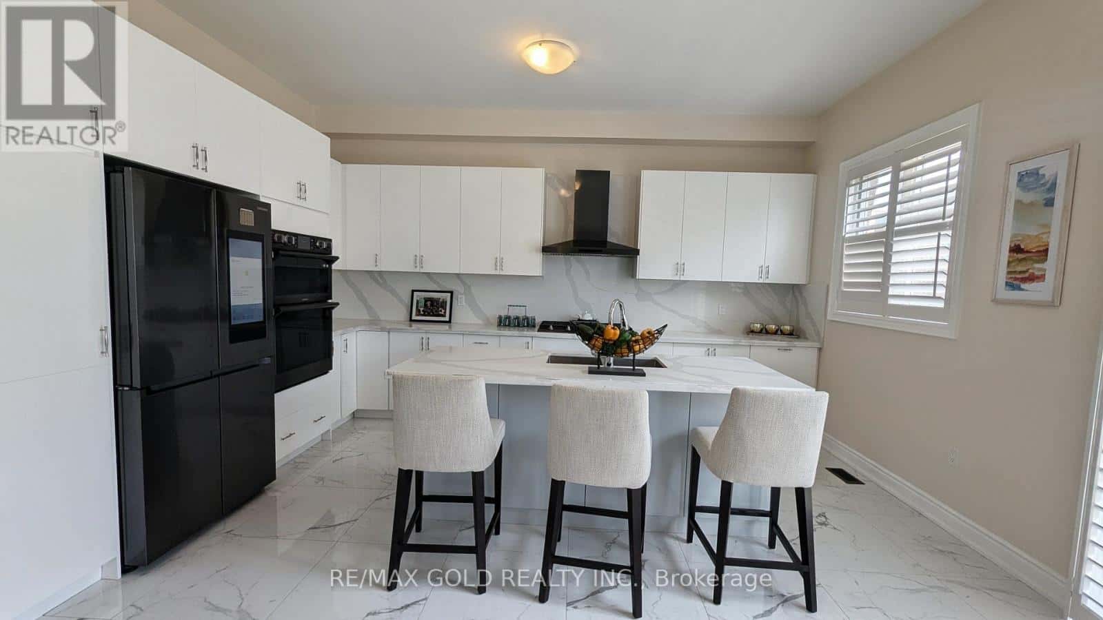 Hamilton (Waterdown) — Hamilton (Waterdown) - Photo 3 of 50