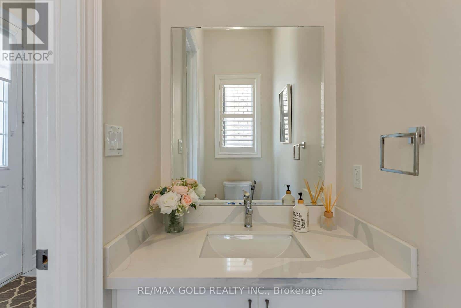 Hamilton (Waterdown) — Hamilton (Waterdown) - Photo 4 of 50