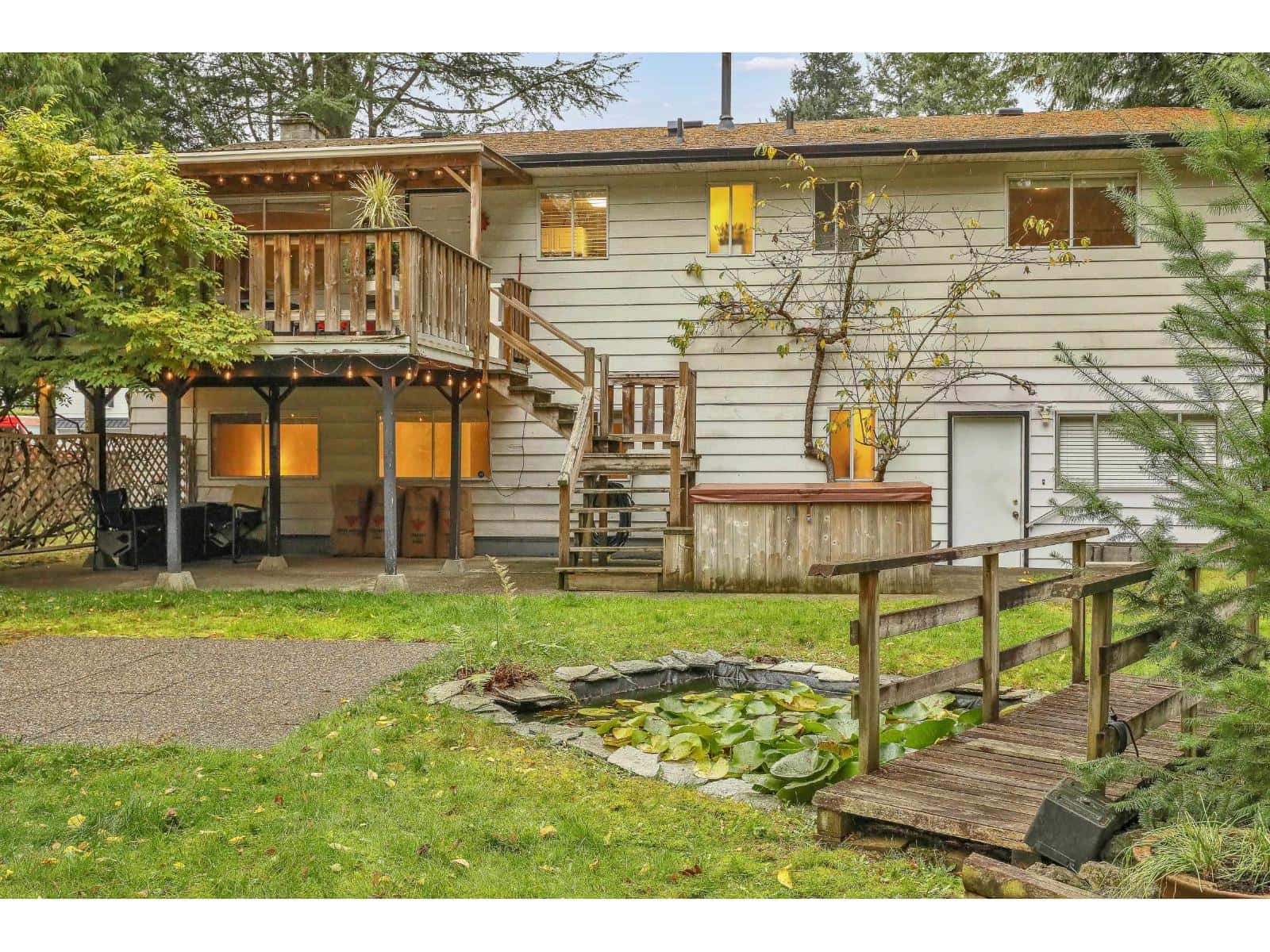 4571 198 STREET — Langley, British Columbia - Photo 2 of 35