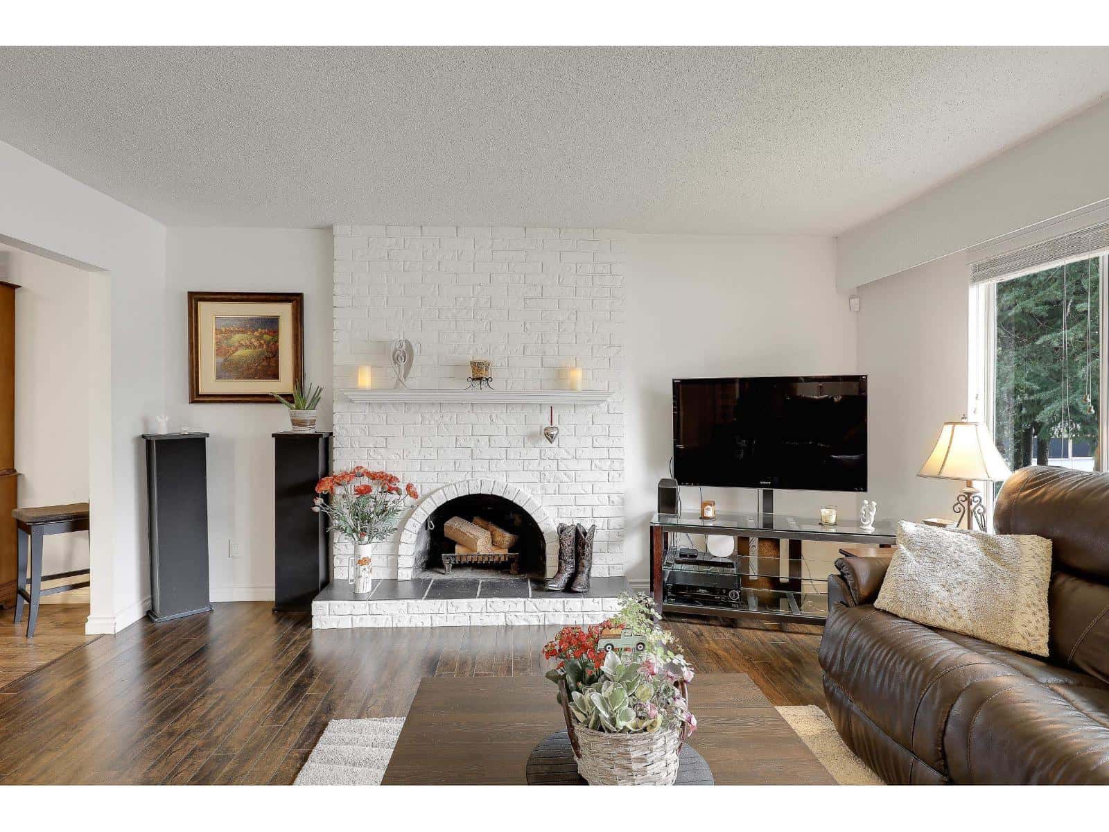 4571 198 STREET — Langley, British Columbia - Photo 4 of 35