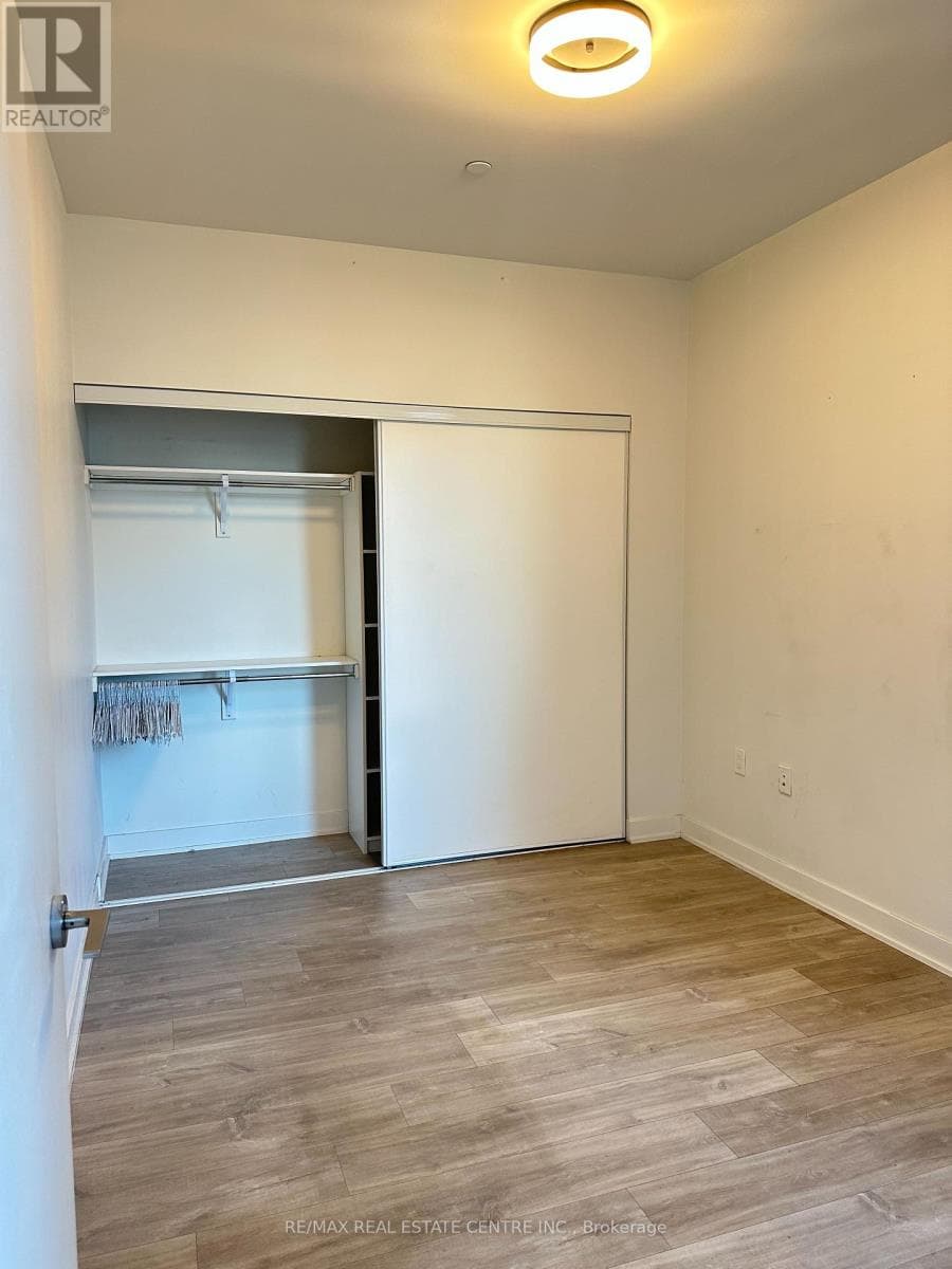 Toronto (Waterfront Communities) — Toronto (Waterfront Communities) - Main photo