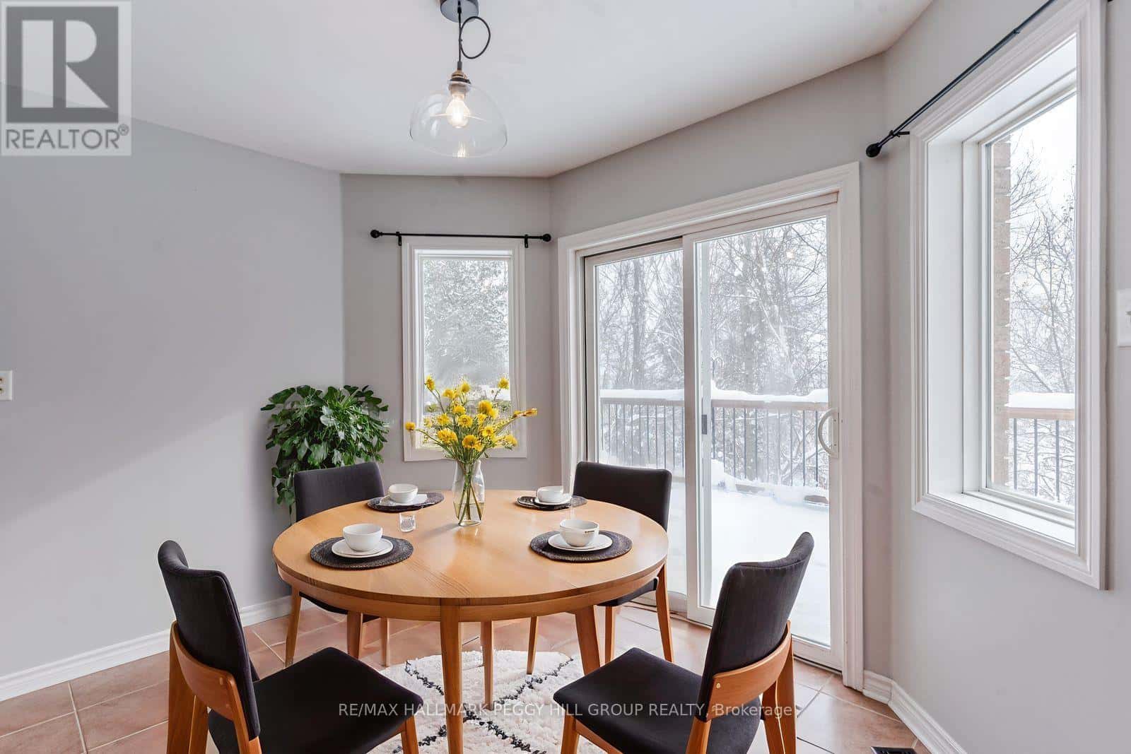 Barrie (Edgehill Drive) — Barrie (Edgehill Drive) - Photo 4 of 29