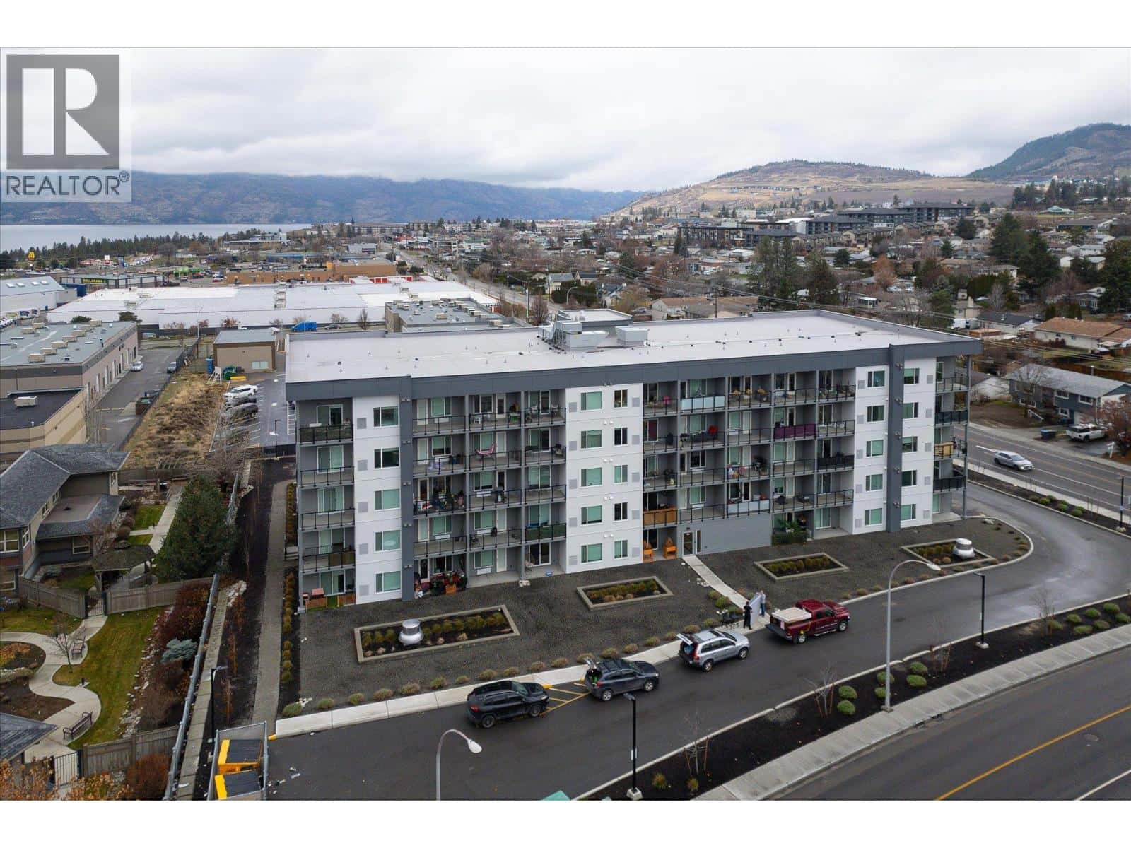 West Kelowna — West Kelowna - Photo 3 of 38