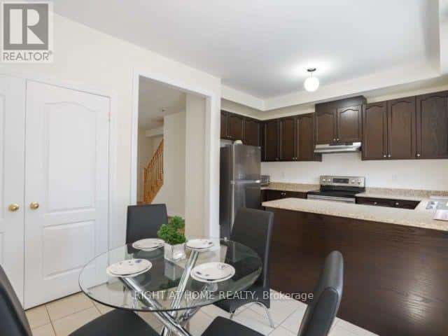 Brampton (Heart Lake East) — Brampton (Heart Lake East) - Photo 3 of 16