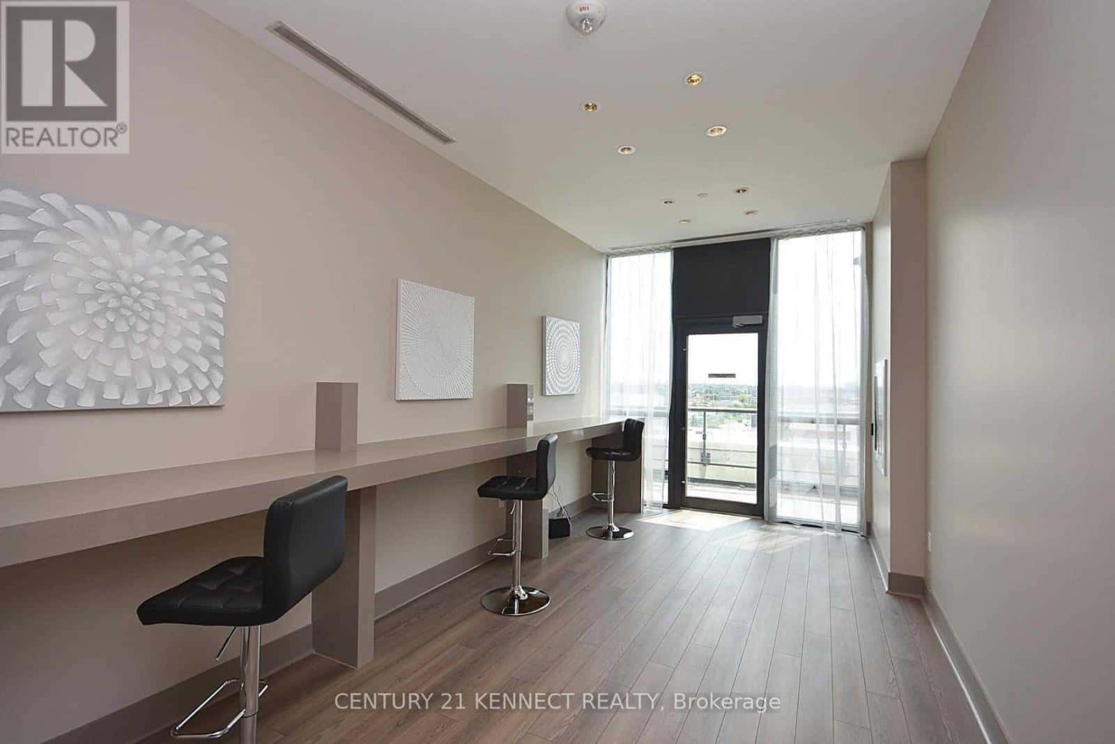 Mississauga (City Centre) — Mississauga (City Centre) - Photo 3 of 32