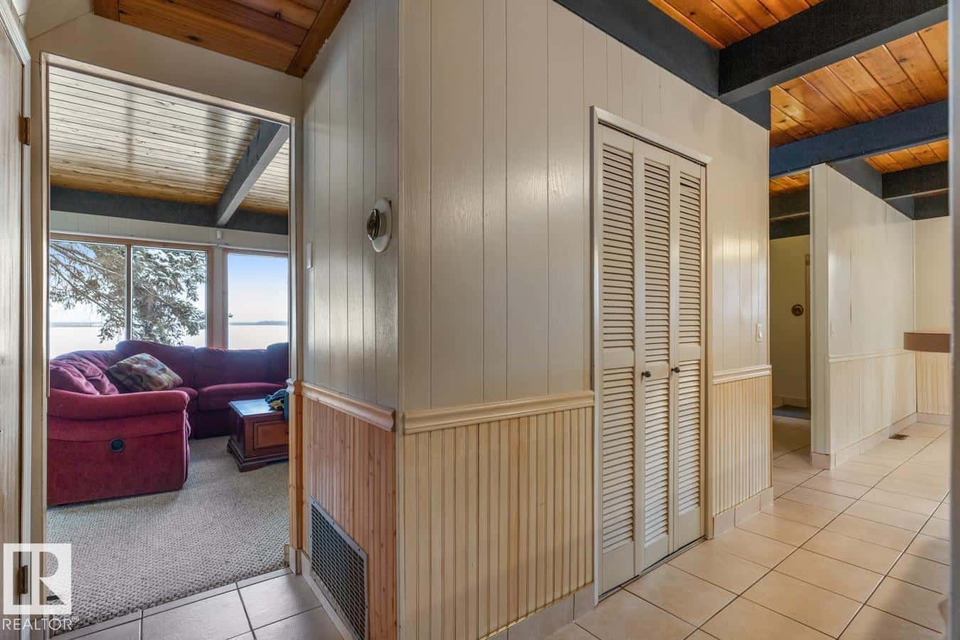 Rural Lac Ste. Anne County — Rural Lac Ste. Anne County - Photo 5 of 42