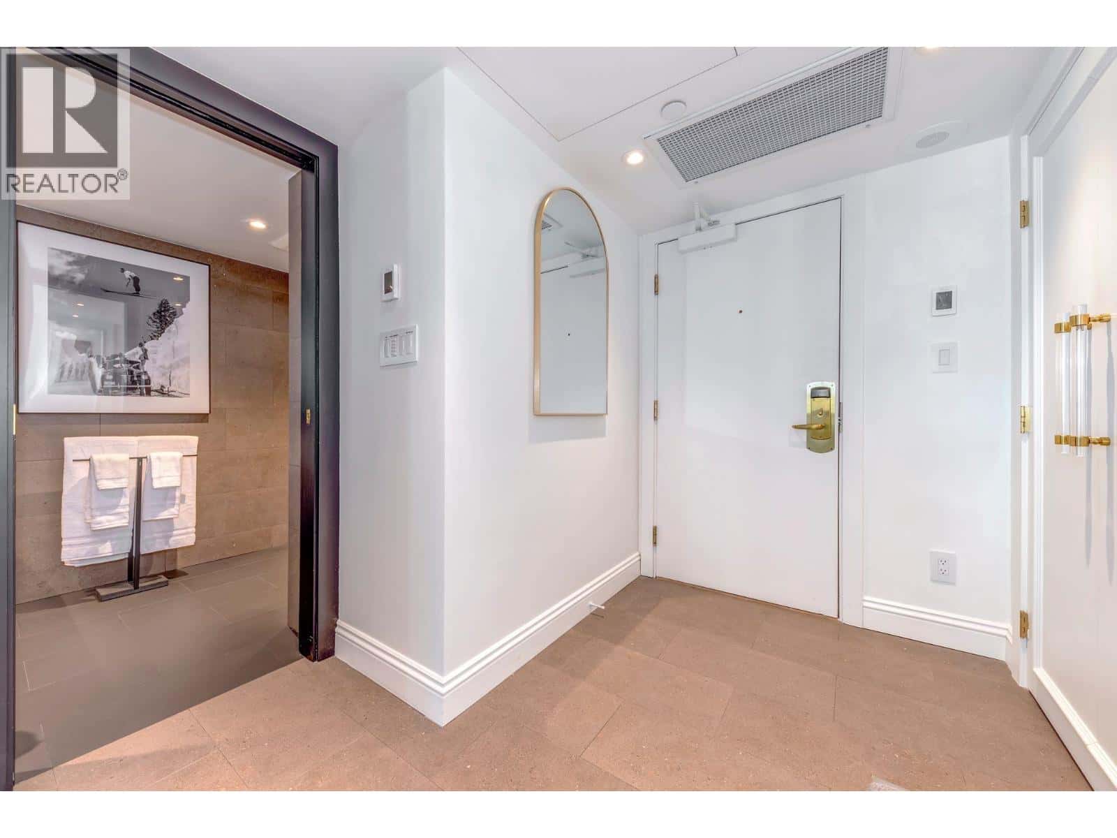 401 4557 BLACKCOMB WAY — Whistler - Photo 5 of 20