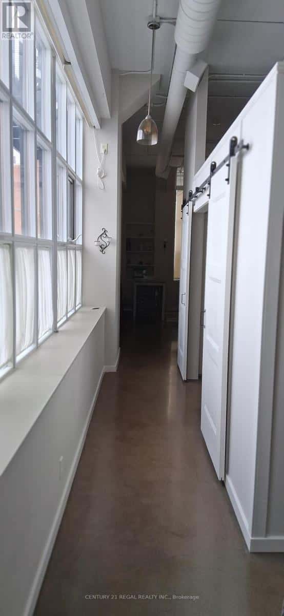 Kitchener — Kitchener - Photo 5 of 42