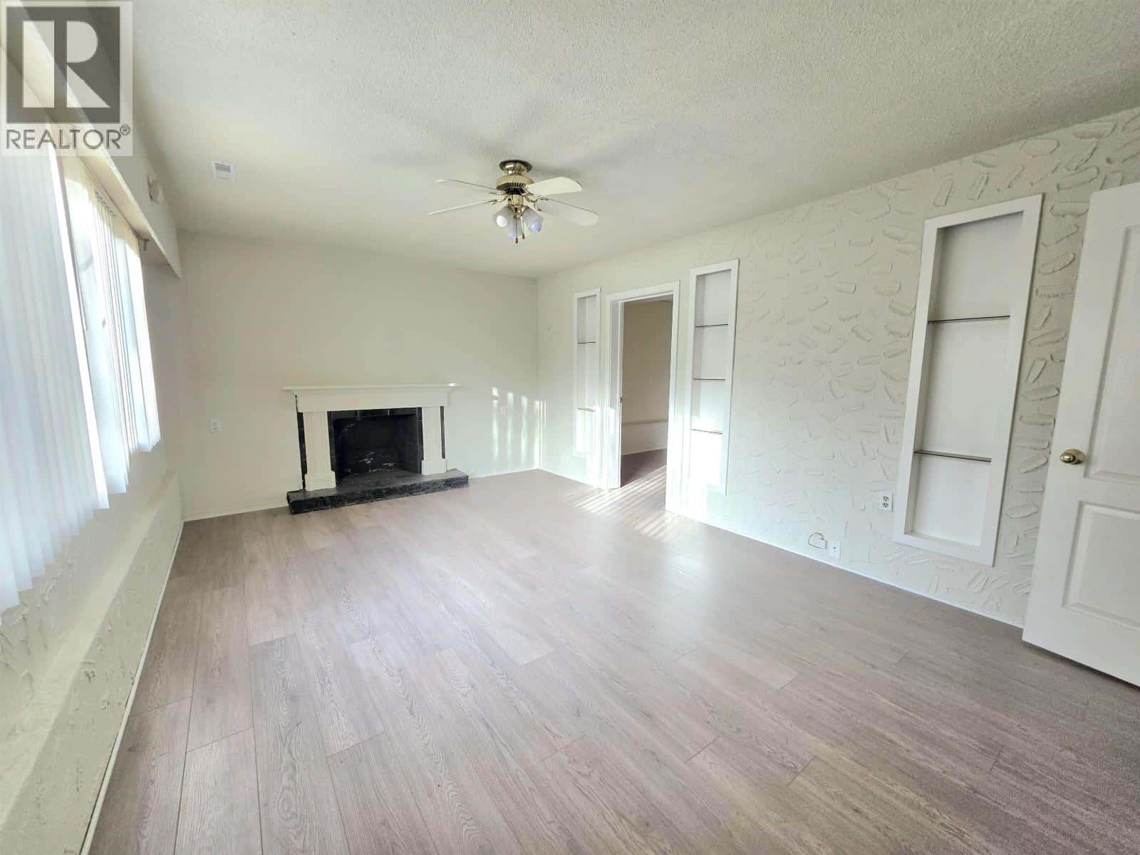 Pitt Meadows — Pitt Meadows - Photo 2 of 23