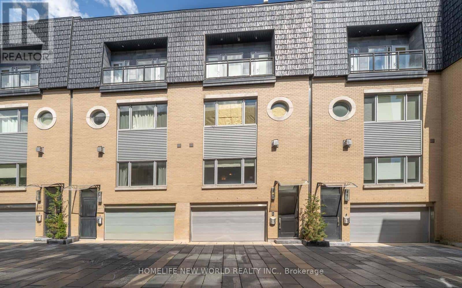 Toronto (Mount Pleasant West) — Toronto (Mount Pleasant West) - Photo 2 of 35